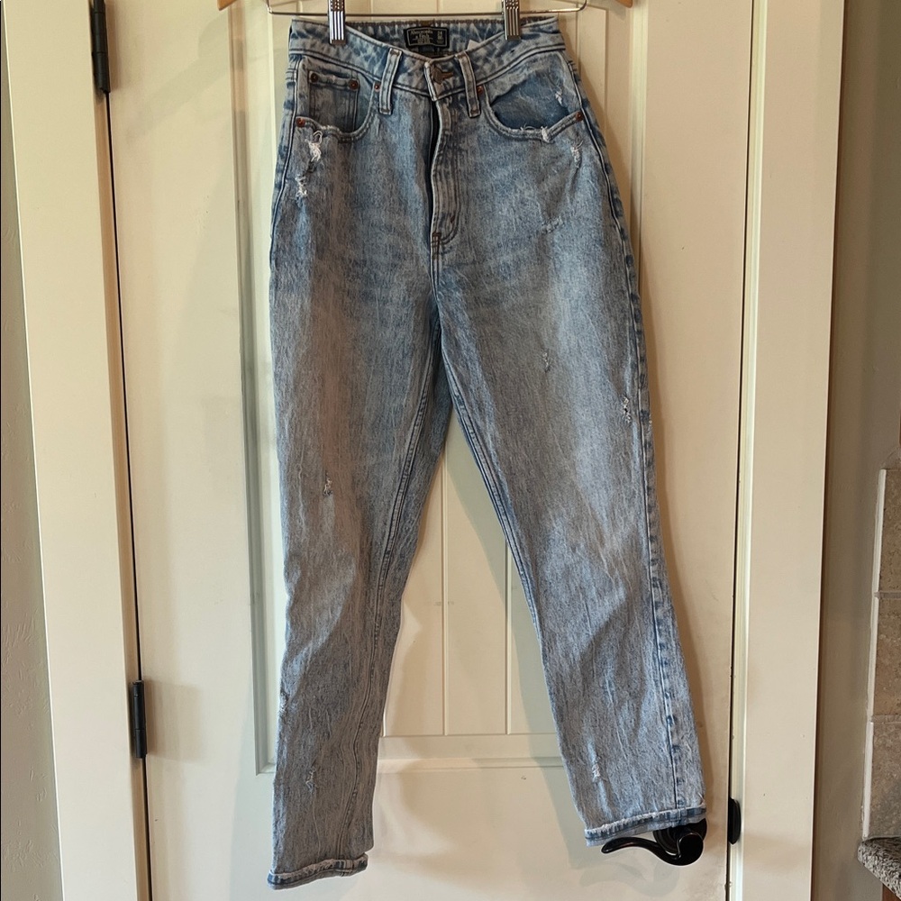 High-Waisted Light Blue Ambercrombie and Fitch Mom Jeans